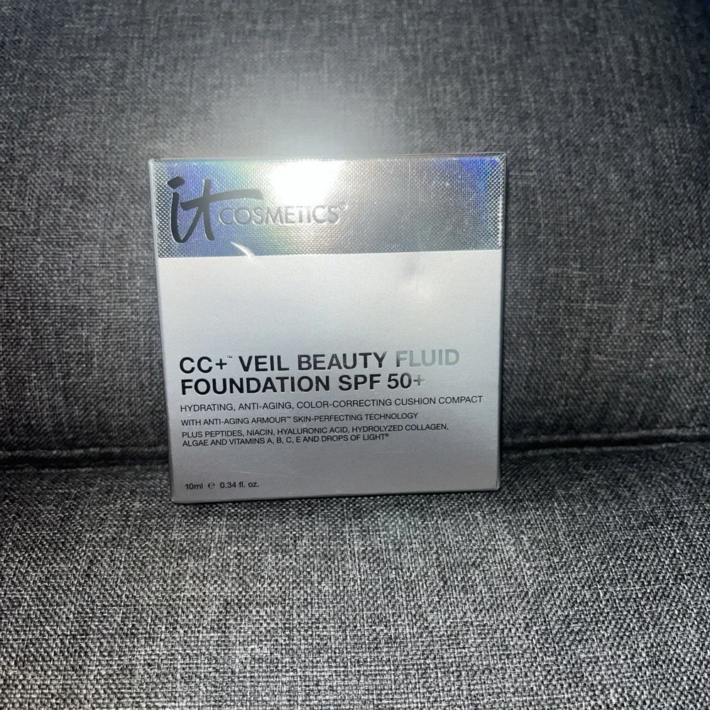 IT Cosmetics CC+ Veil Beauty Fluid Foundation SPF 50+ Light 0.34 fl oz